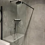 Ladi ホテル