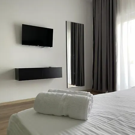 Hotel Ladi 4*