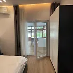 Ladi Tirana